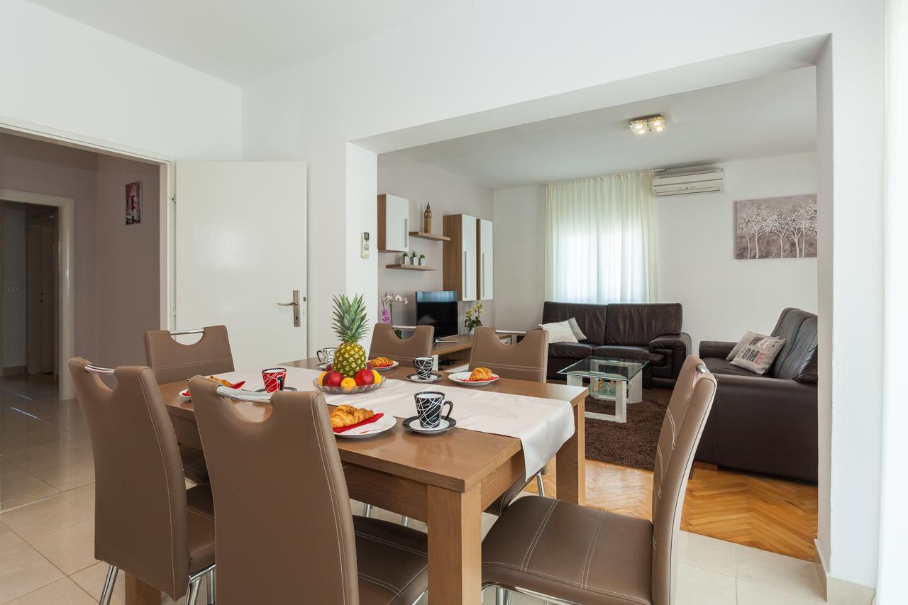 Apartment Klara ビオグラード・ナ・モル エクステリア 写真