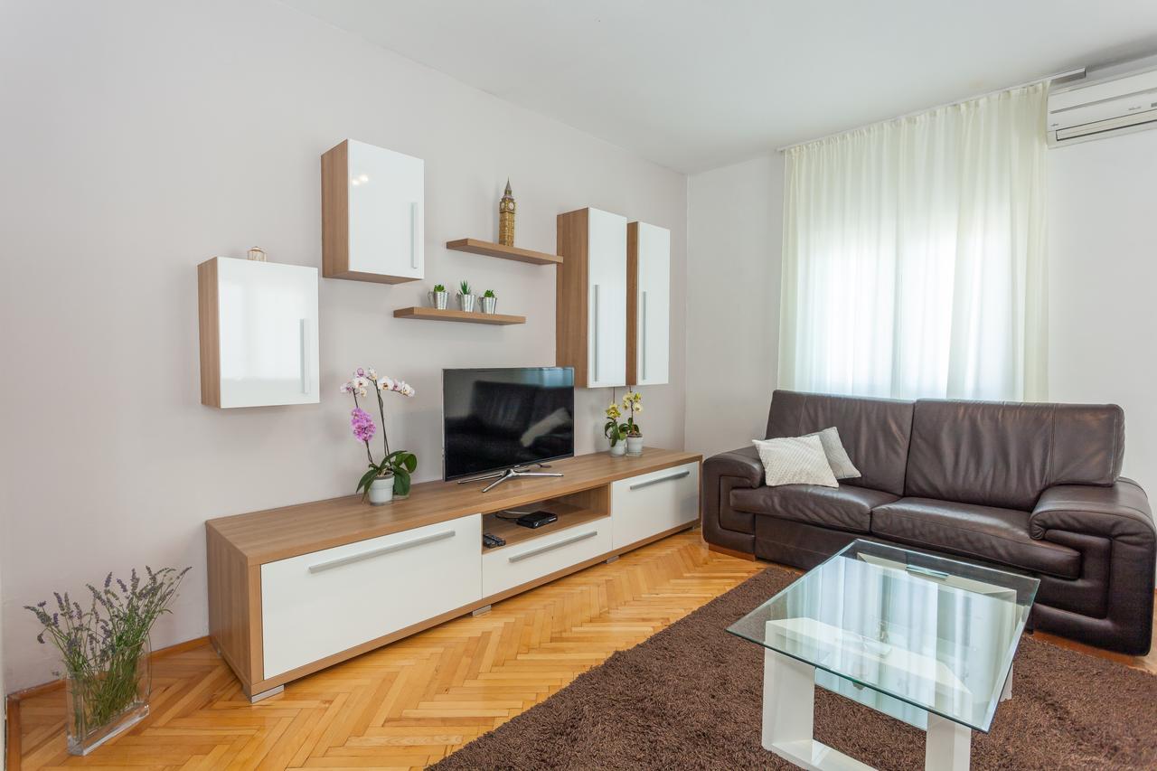 Apartment Klara ビオグラード・ナ・モル エクステリア 写真