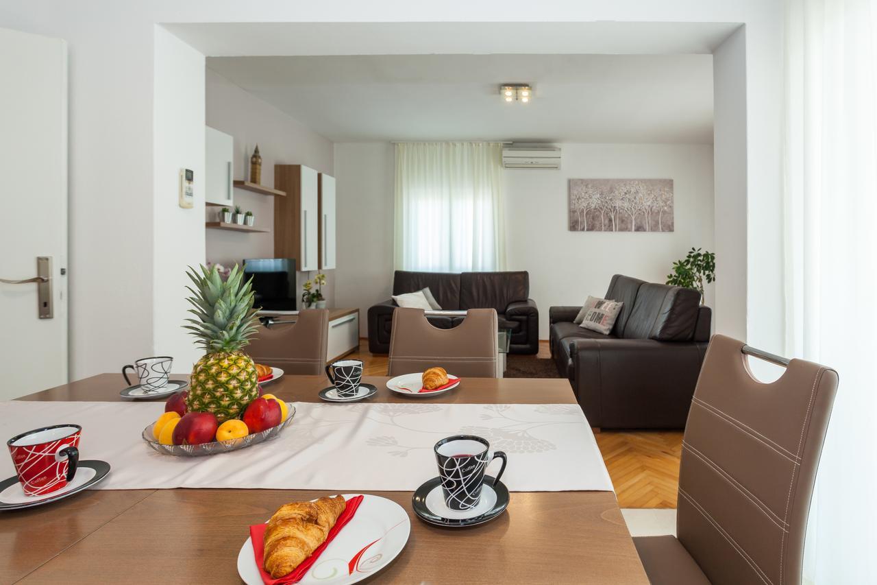 Apartment Klara ビオグラード・ナ・モル エクステリア 写真