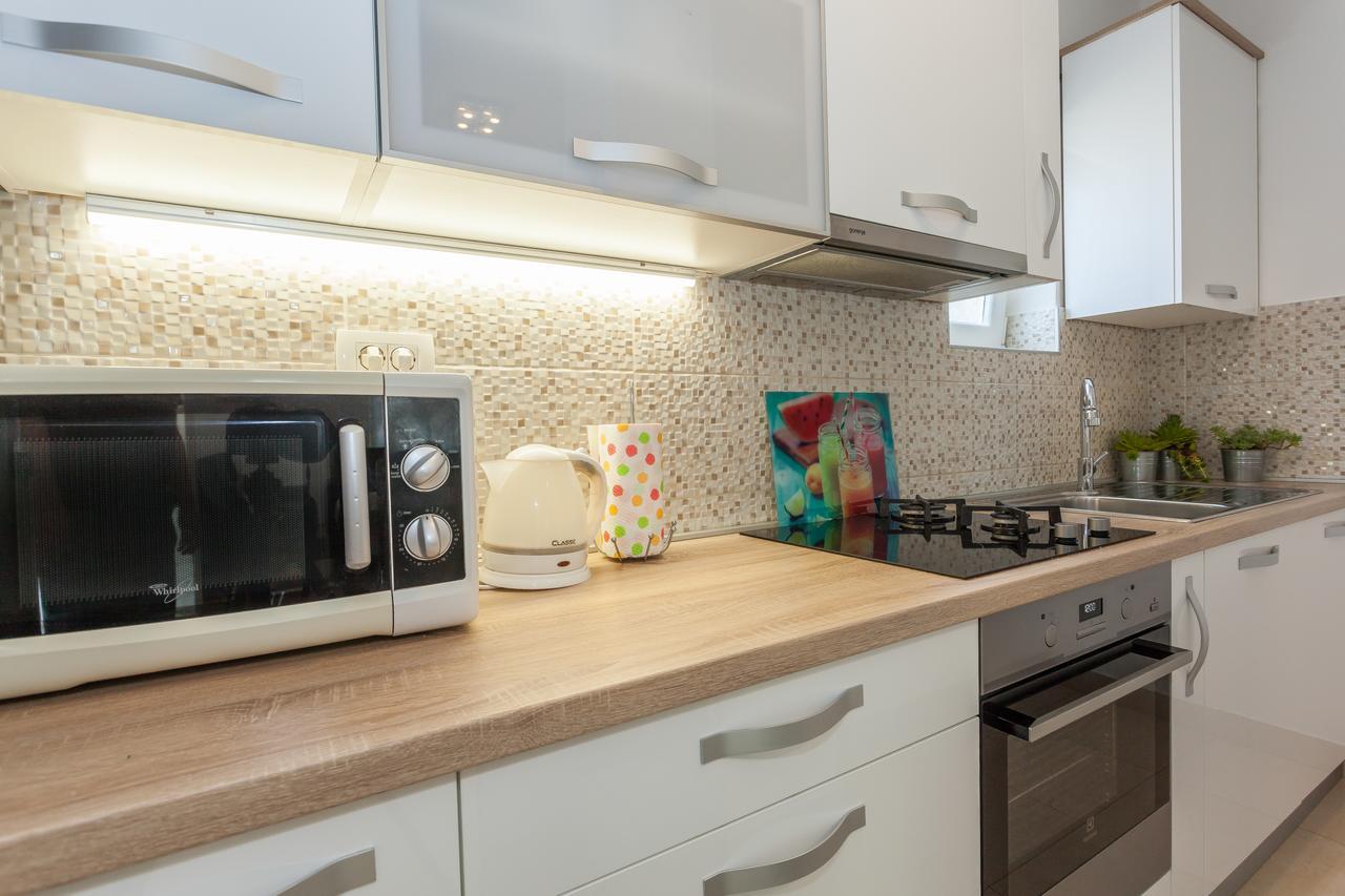 Apartment Klara ビオグラード・ナ・モル エクステリア 写真